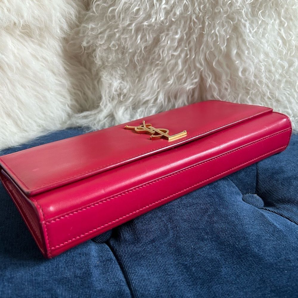 Yves Saint Laurent Fuchsia Clutch with Gold Logo - Picture 9 of 9